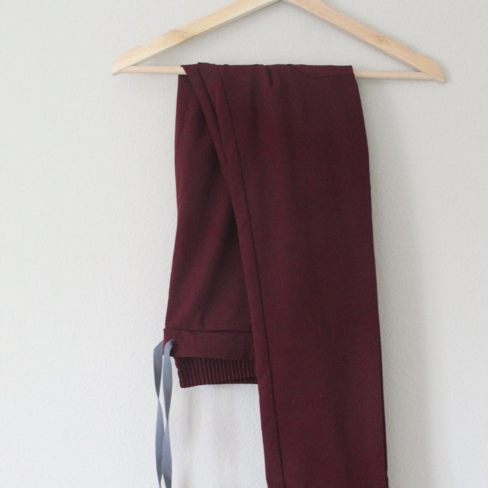 FIGS Maroon Scrub Pants XS (TALL)